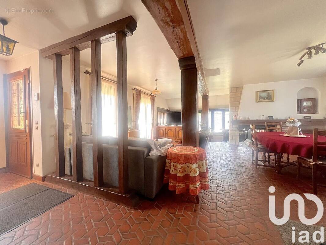 Photo 1 - Maison à VAUJOURS