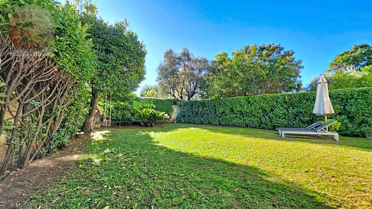 Appartement à LE CANNET