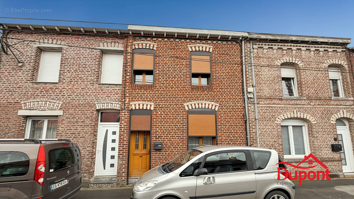 Maison à DOUCHY-LES-MINES