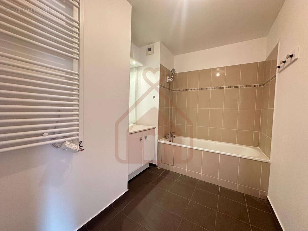 Appartement à L'HAY-LES-ROSES