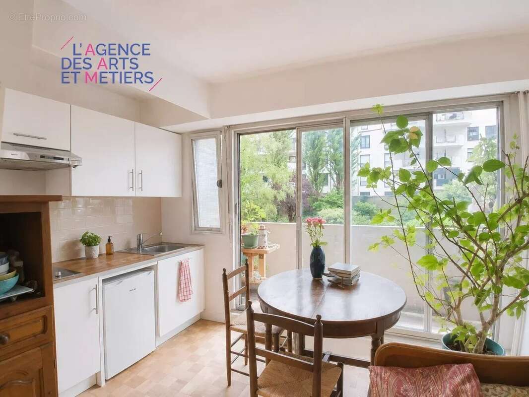 Appartement à PARIS-18E