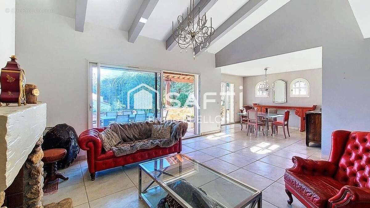 Photo 2 - Maison à MONTESQUIEU-DES-ALBERES