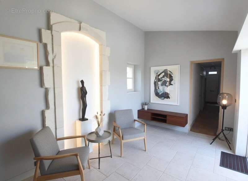 Maison à vendre 5 pièces SAINT CLEMENT DES BALEINES (17), 3 chambres, belle réception - photo 3