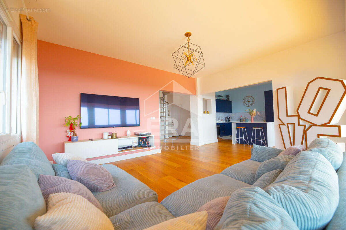 Appartement à MANDELIEU-LA-NAPOULE