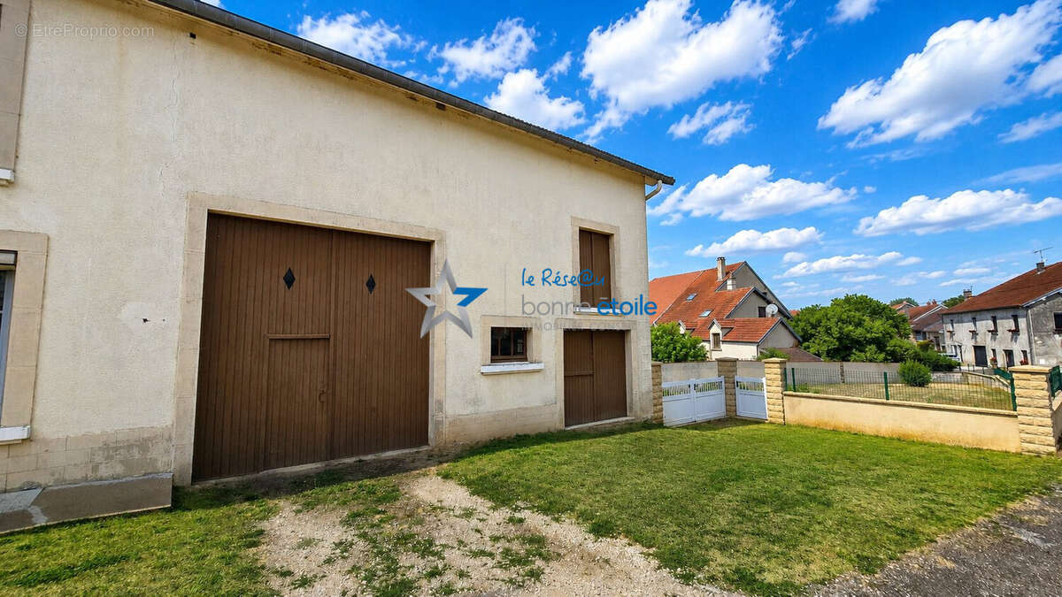 Maison 125 m² à Champigny-Les-Langres  - photo 2