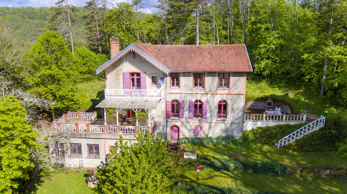 Maison à VOUTENAY-SUR-CURE
