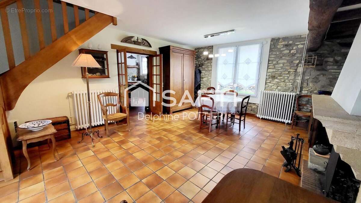 Photo 2 - Maison à PEROY-LES-GOMBRIES