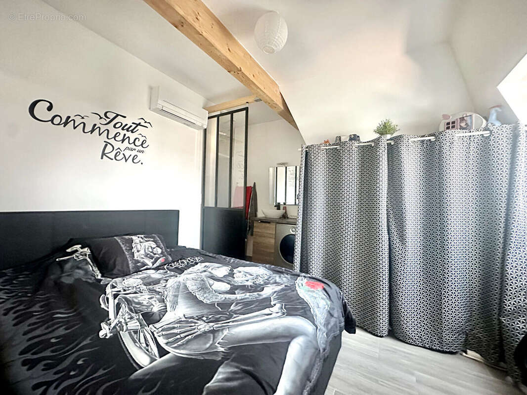 Appartement à SARTROUVILLE