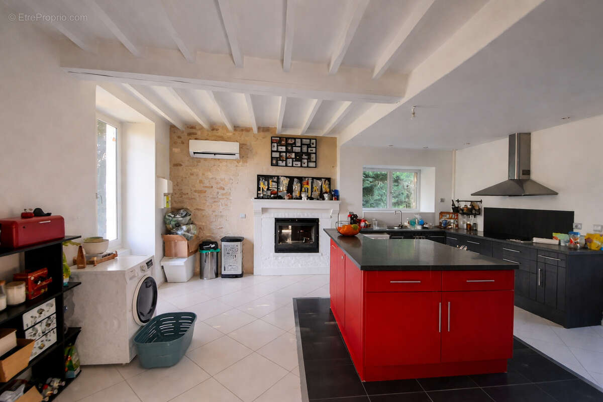 Maison à NEUVY-EN-CHAMPAGNE