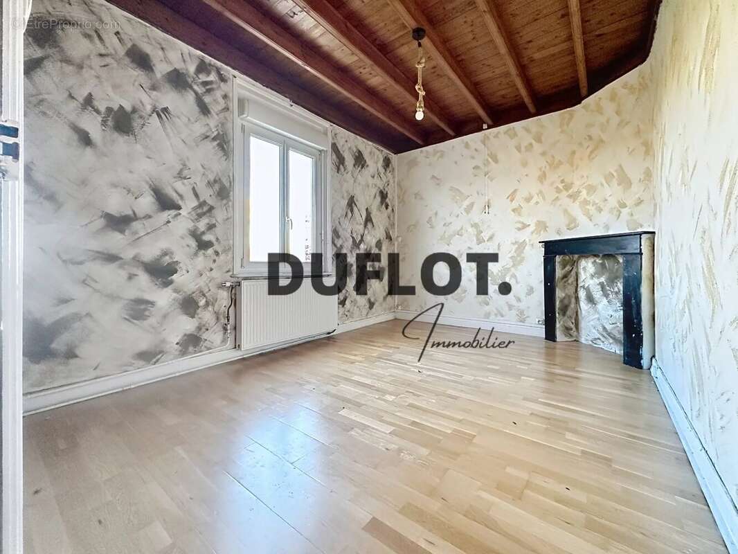 Maison à BEAURAINVILLE