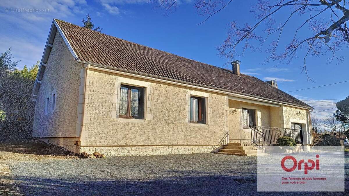 Maison à TERRASSON-LAVILLEDIEU