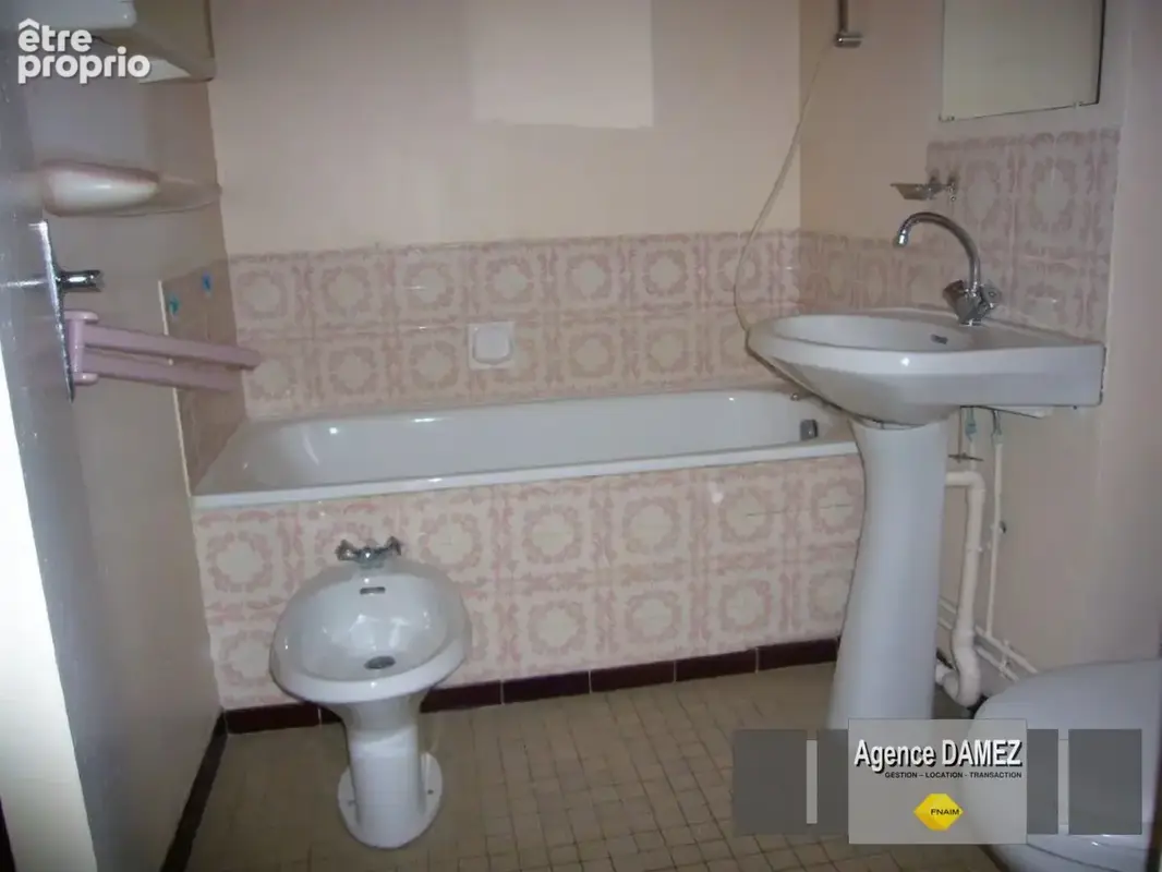 A Dourdan, Appartement F1 avec balcon, cave et parking, proche commerces - photo 4