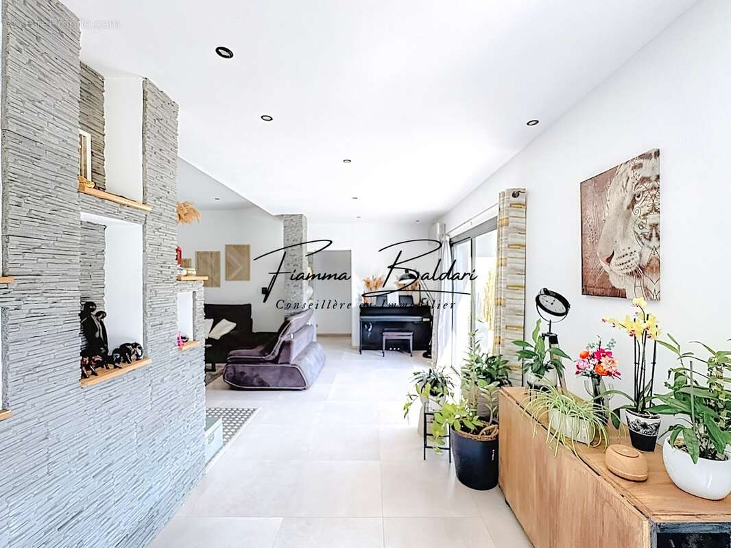 À Vendre Villa 212m², Terrain 1 500m², Castellare di Casinca, Haute-Corse (20) - photo 3