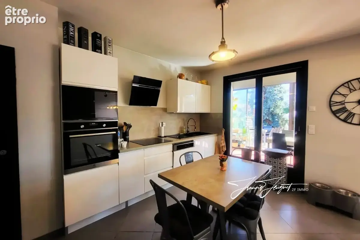 AMANCY   Villa 140 m2 avec piscine, atelier 70 m2, garage double et vue montagnes - photo 7