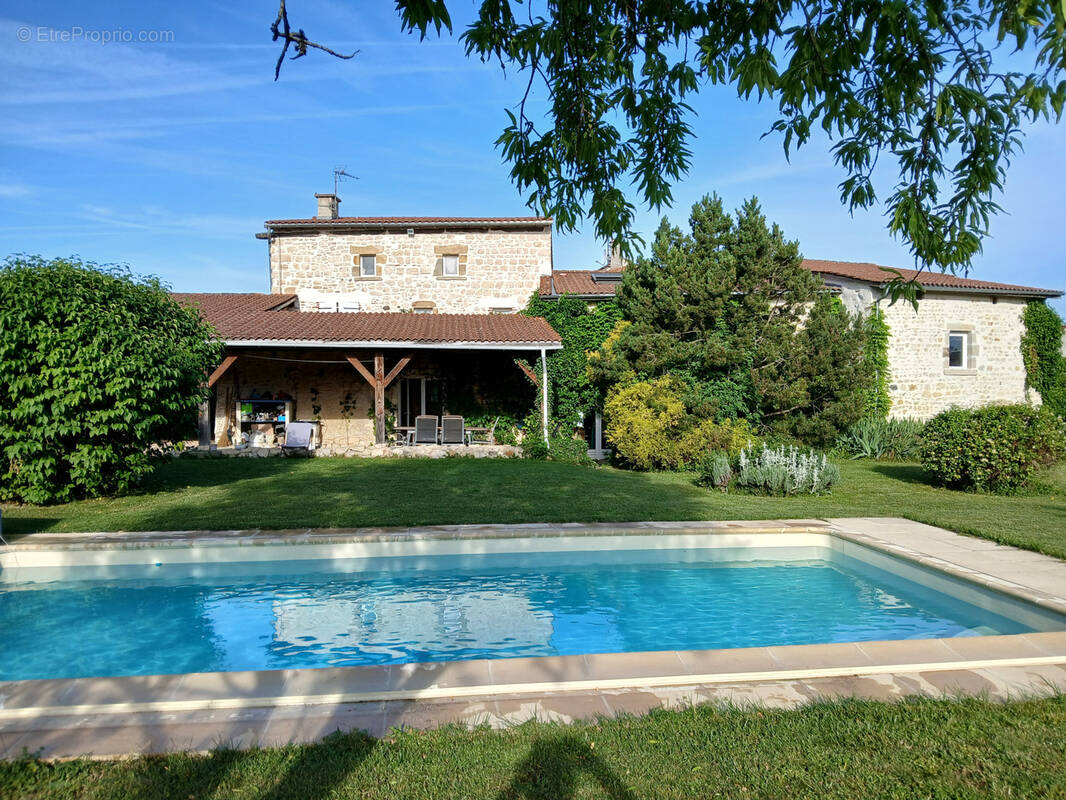 Maison à ESPIRAT