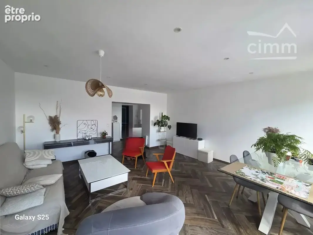 maison de bourg T5 de 153 m² au sol entièrement rénovée - photo 2