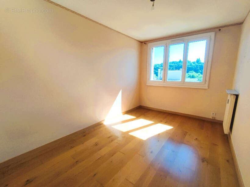 VICHY Appartement T3bis - Garage - Balcon - photo 5