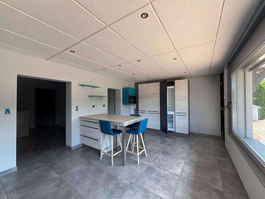 Maison La Cluse Et Mijoux 6 pièce(s) 218 m2 - photo 12