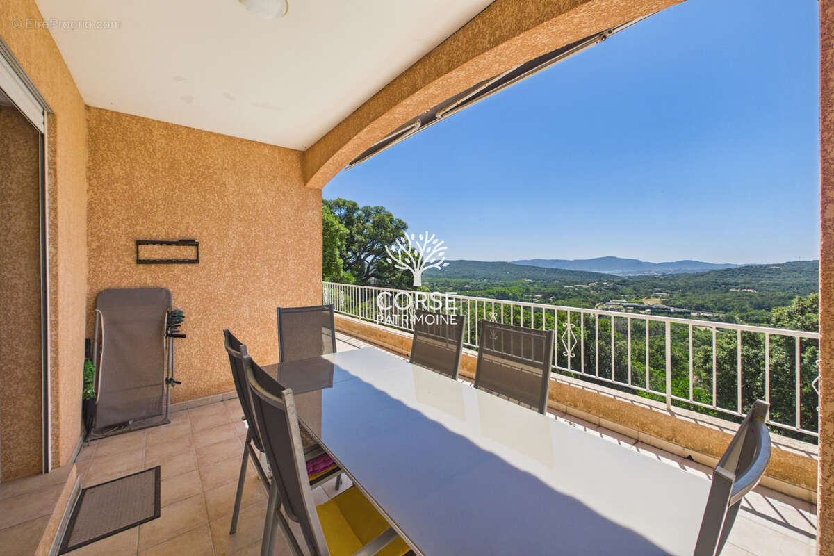 Maison à PORTO-VECCHIO