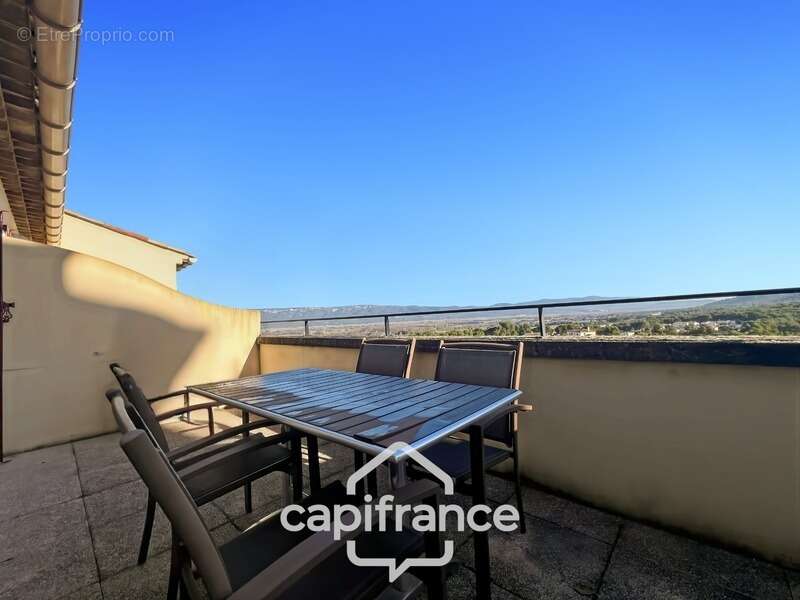 Appartement à MALLEMORT