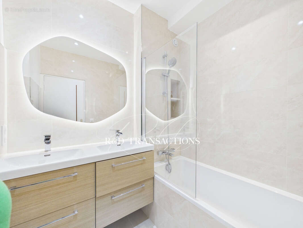 Appartement à SURESNES