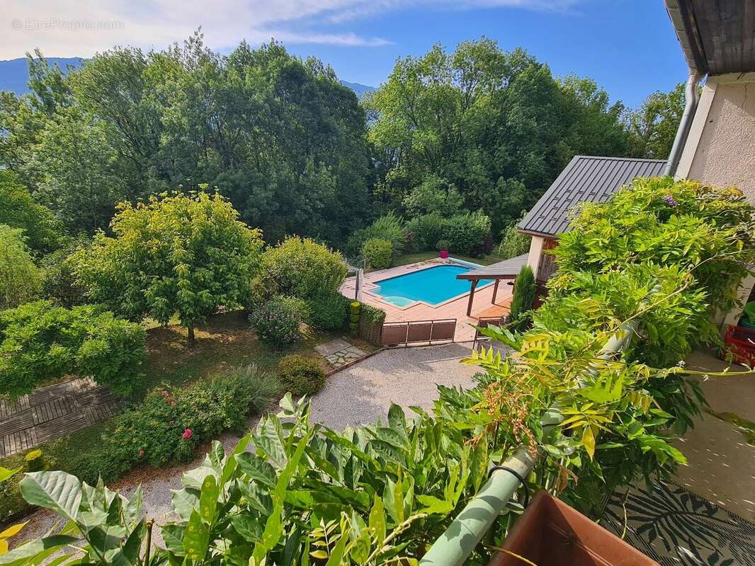 Maison 565 m² à Verrens-Arvey  - photo 2