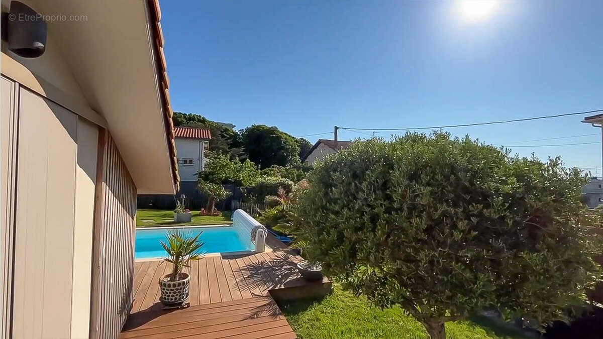 Maison à SAINT-GEORGES-DE-DIDONNE