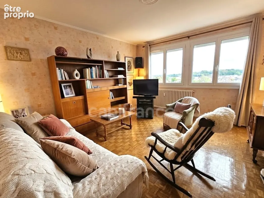 Appartement à vendre 4 pièces CHATENOY LE ROYAL (71) - photo 2