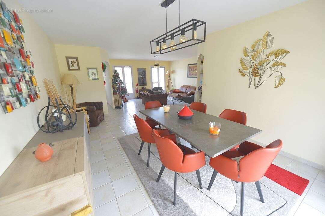 Maison à MESCHERS-SUR-GIRONDE