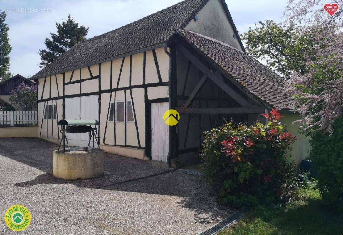 Maison à CHAMPCEVRAIS