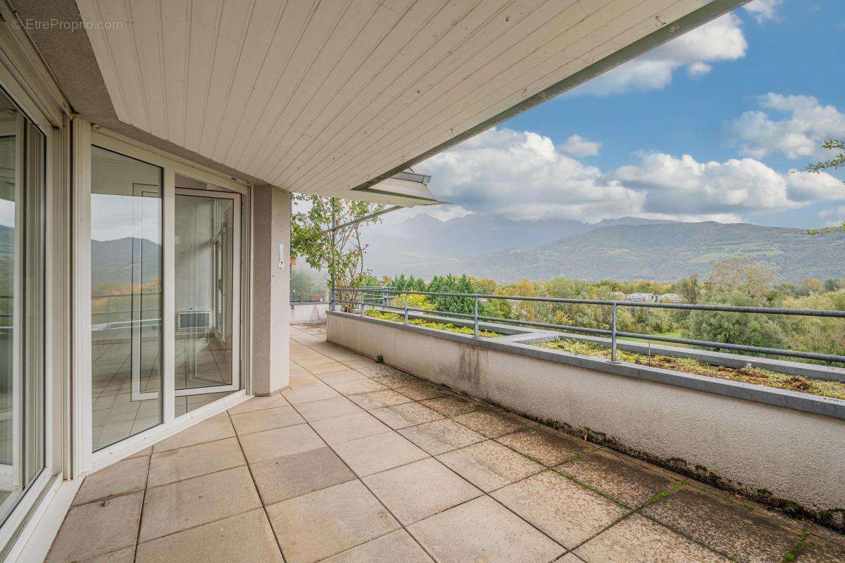 Appartement à MEYLAN