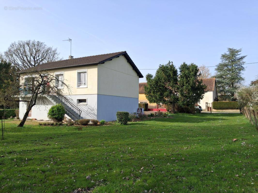 Maison à COSNE-COURS-SUR-LOIRE