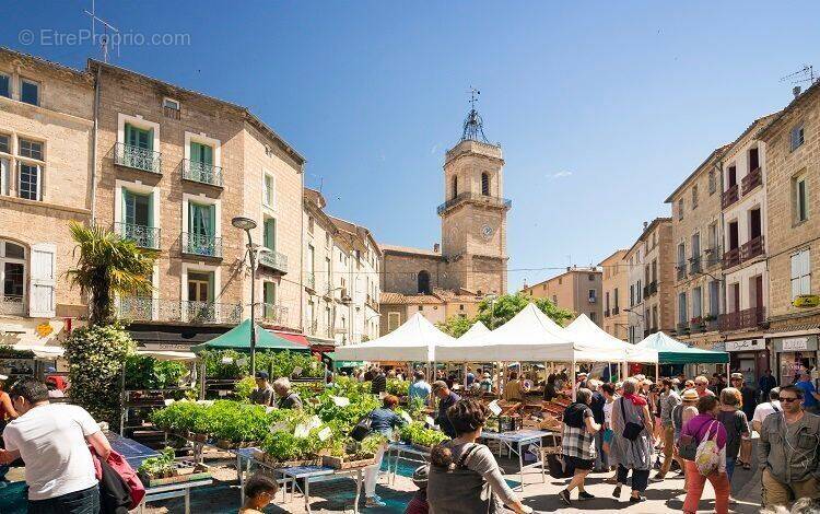 Photo 1 - Commerce à PEZENAS