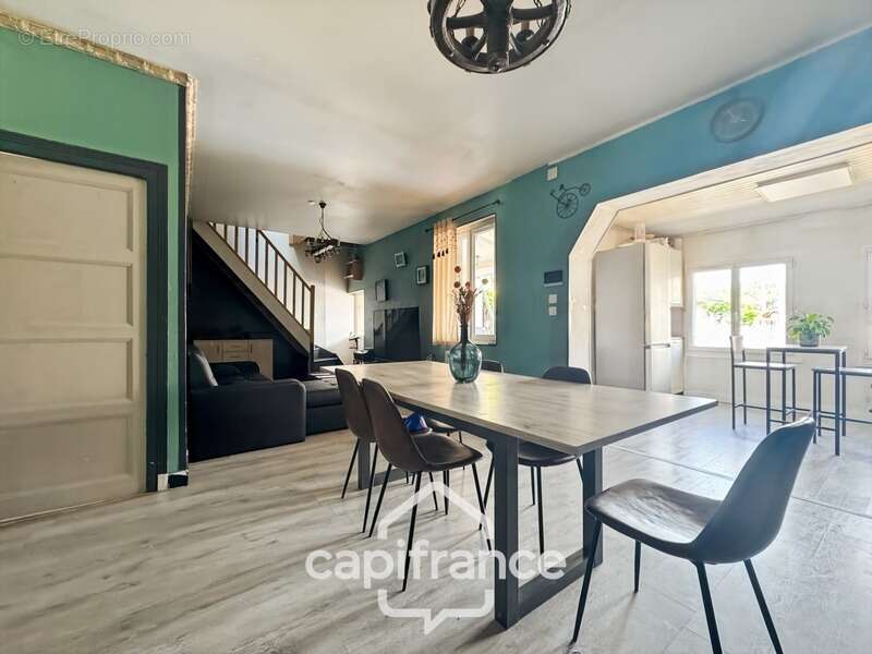 Maison à OUROUX-SUR-SAONE