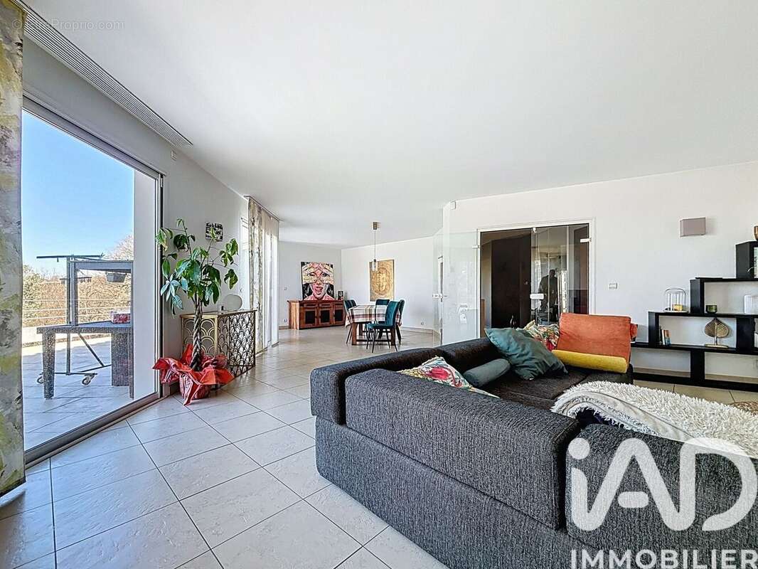 Maison 304 m² à Les Brunels  - photo 6