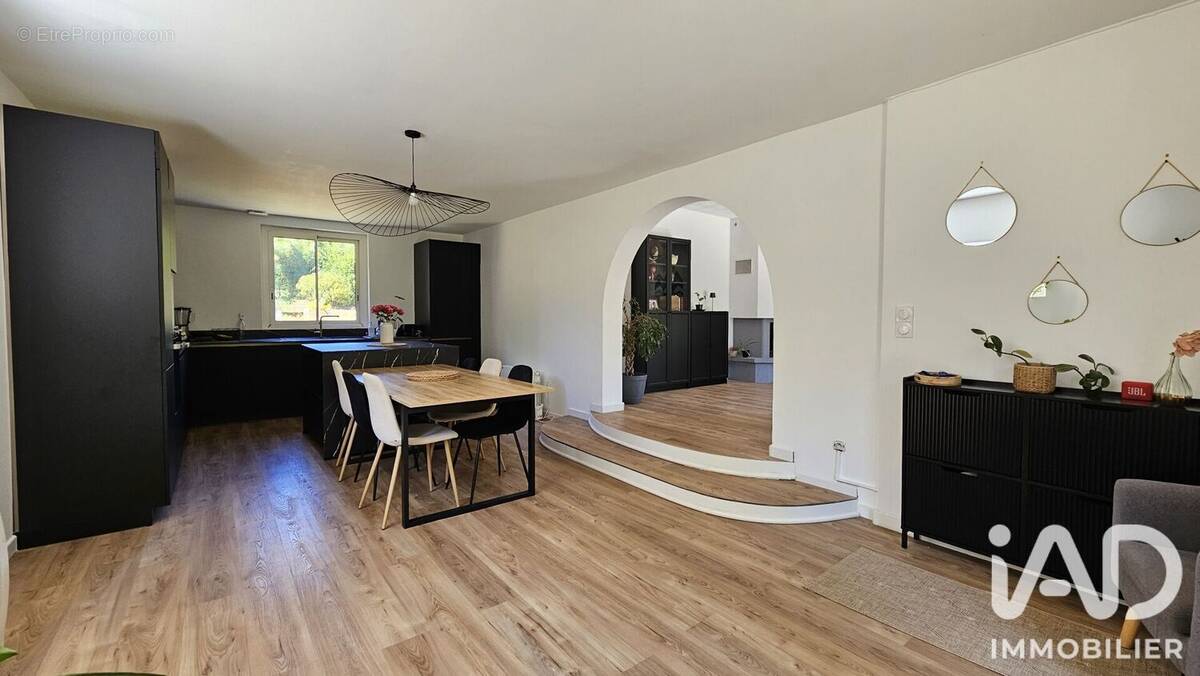 Maison 125 m² à Saint-Medard-Sur-Ille  - photo 1