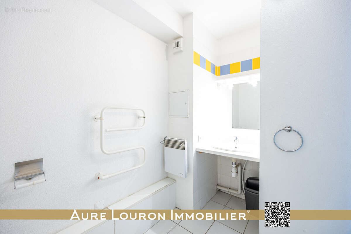 Studio cabine pmr avec terrasse 24.62m2 - arreau (village) - photo 11