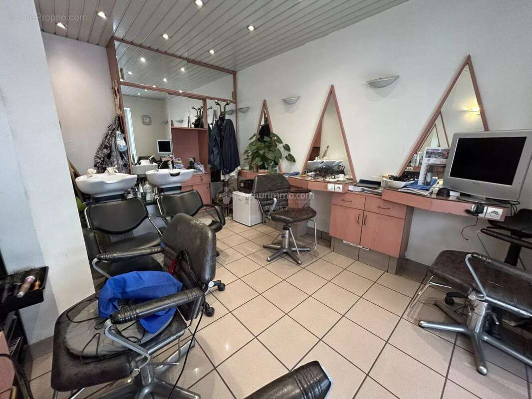 Commerce à PARIS-7E