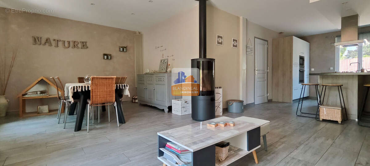 Maison à BOUGUENAIS