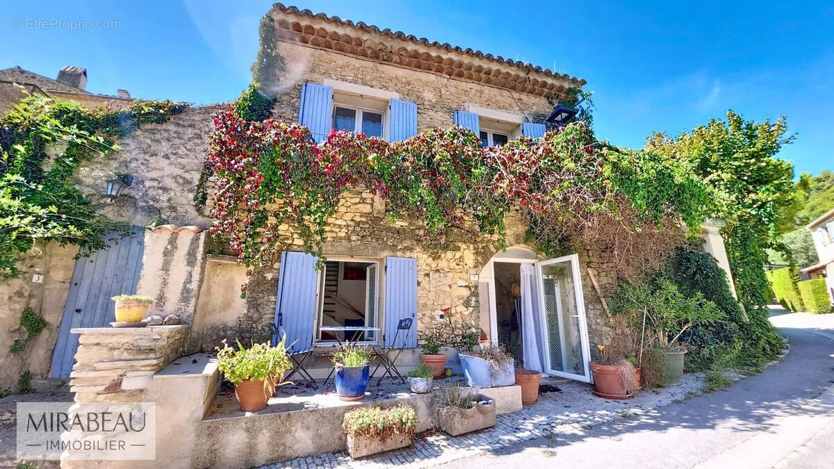 Maison à PEYPIN-D&#039;AIGUES