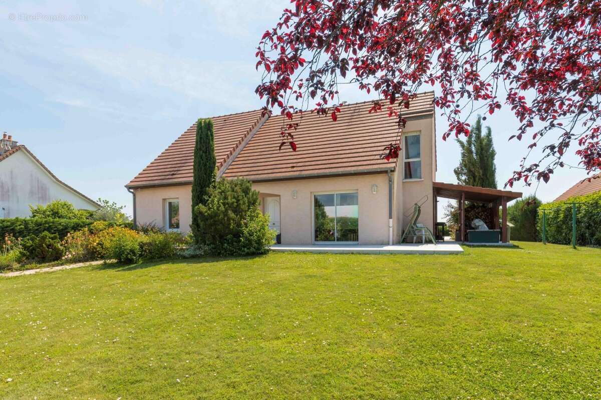 Maison à MARSANNAY-LE-BOIS