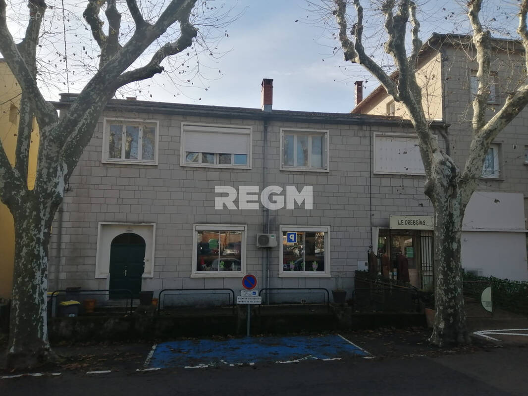 Appartement à LAMALOU-LES-BAINS