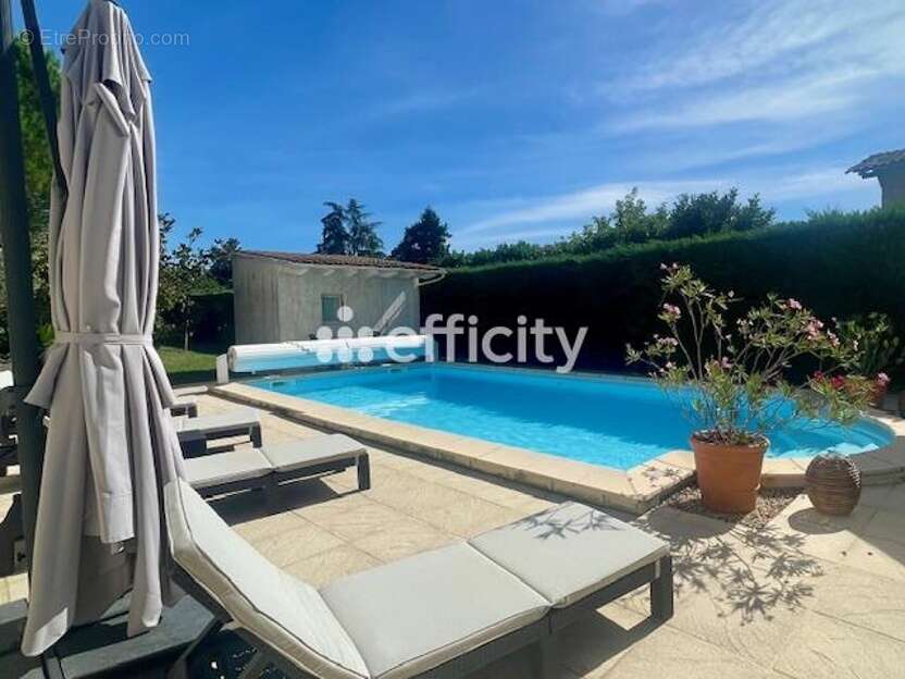 Maison à SALAISE-SUR-SANNE