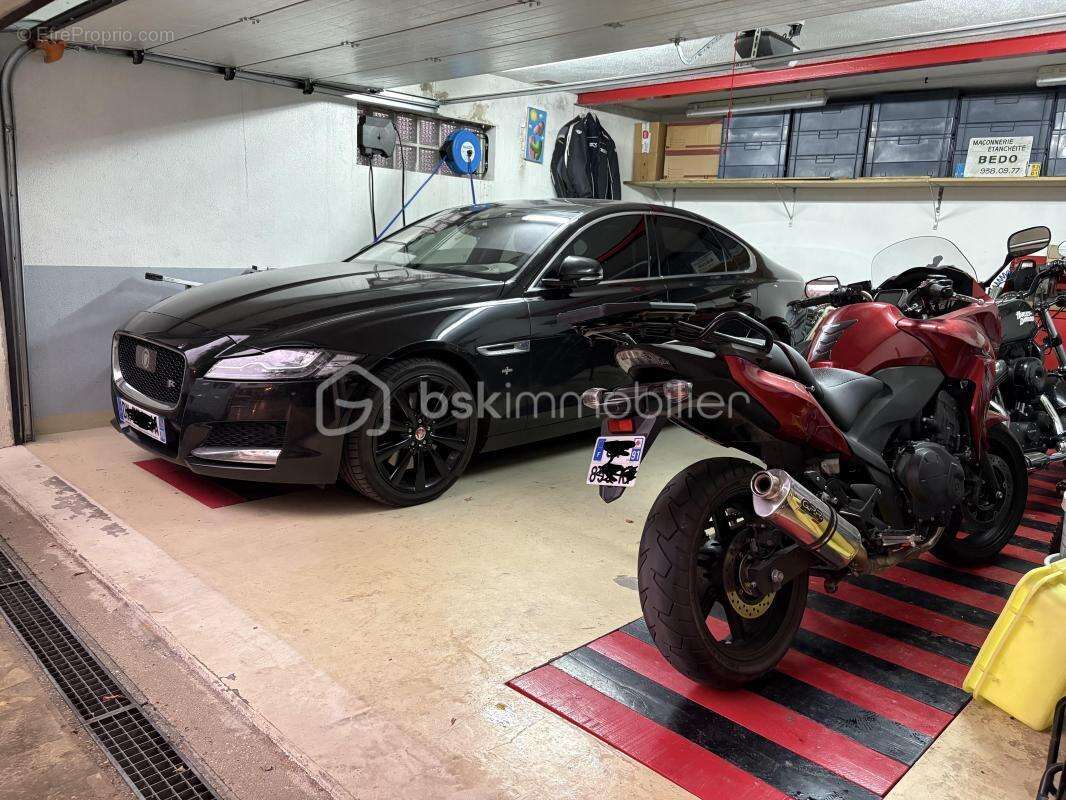 Maison à PARAY-VIEILLE-POSTE