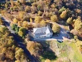 Maison à LE COLLET-DE-DEZE