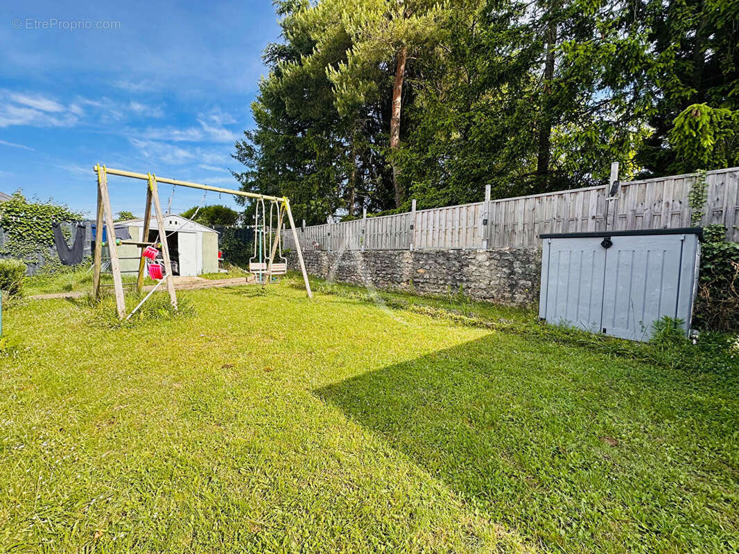 Maison à SAINT-SULPICE-DE-POMMERAY