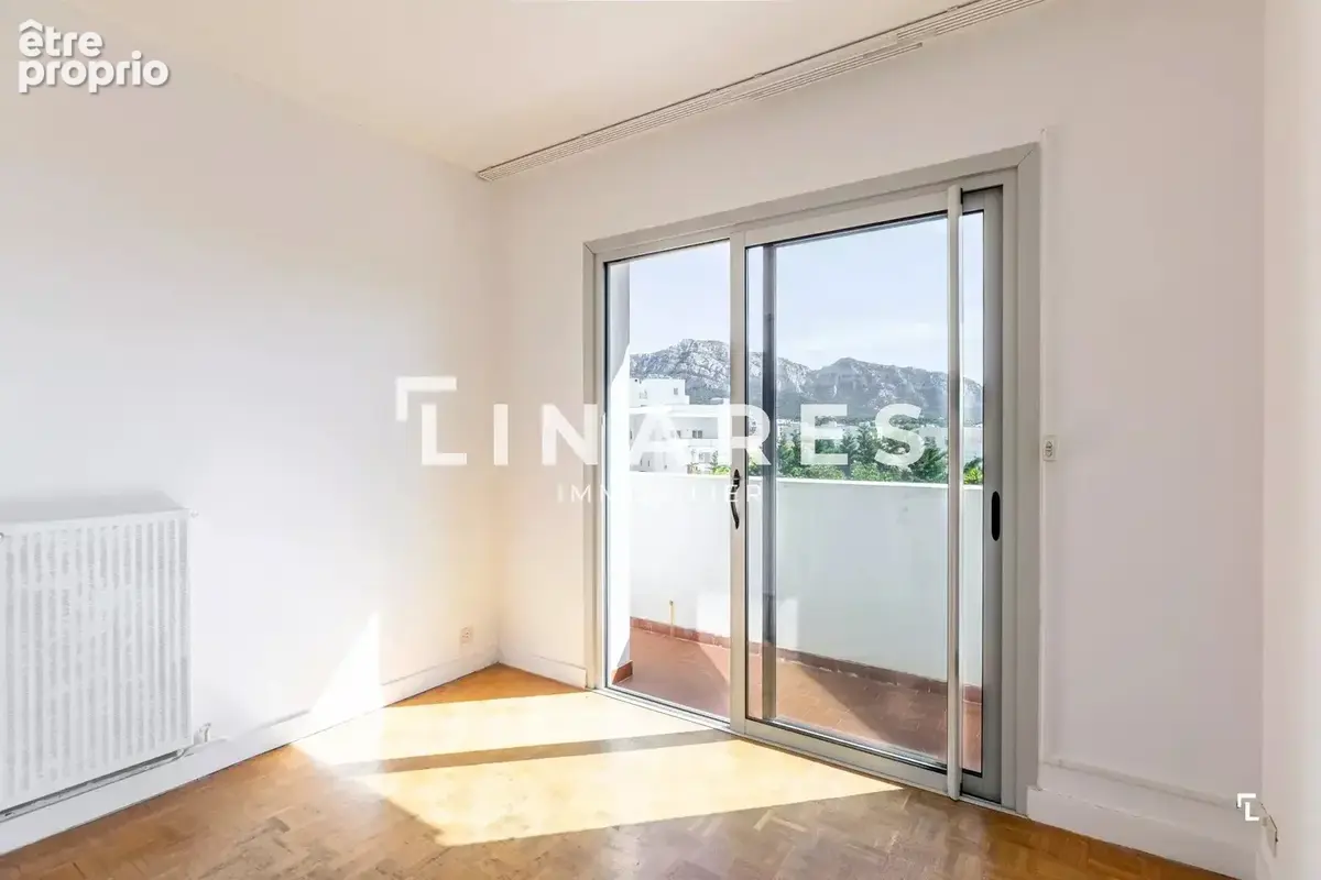 L'APARTÉ - Appartement T4 de 90m2  - Terrasse - Balcon - Cave - Garage (sus) - 13008 - photo 12
