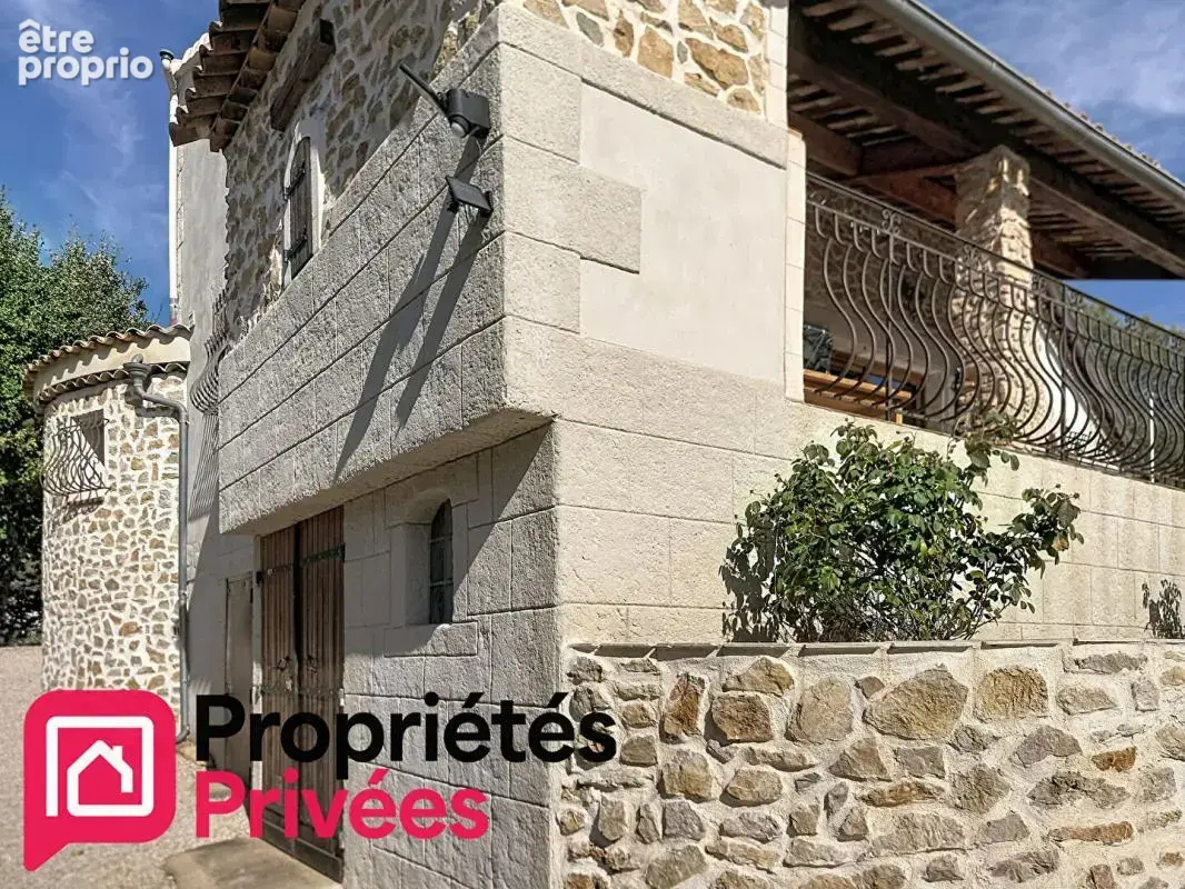 Maison de caractère avec piscine à débordement, vue exceptionnelle et calme absolu - photo 7