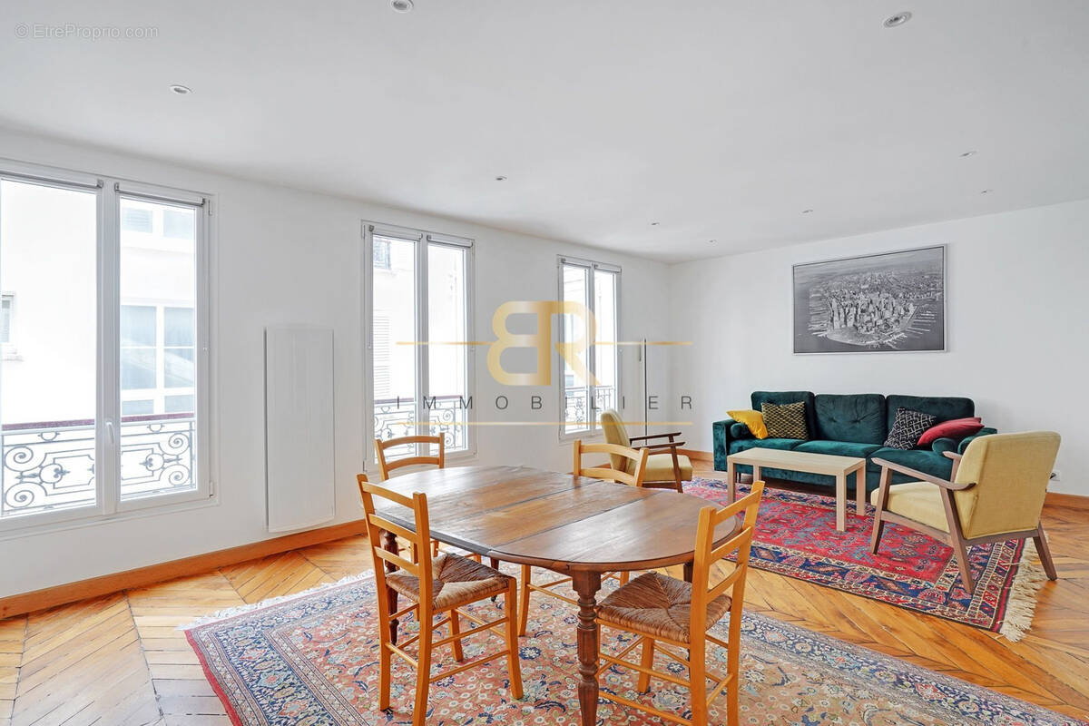 Appartement à PARIS-10E