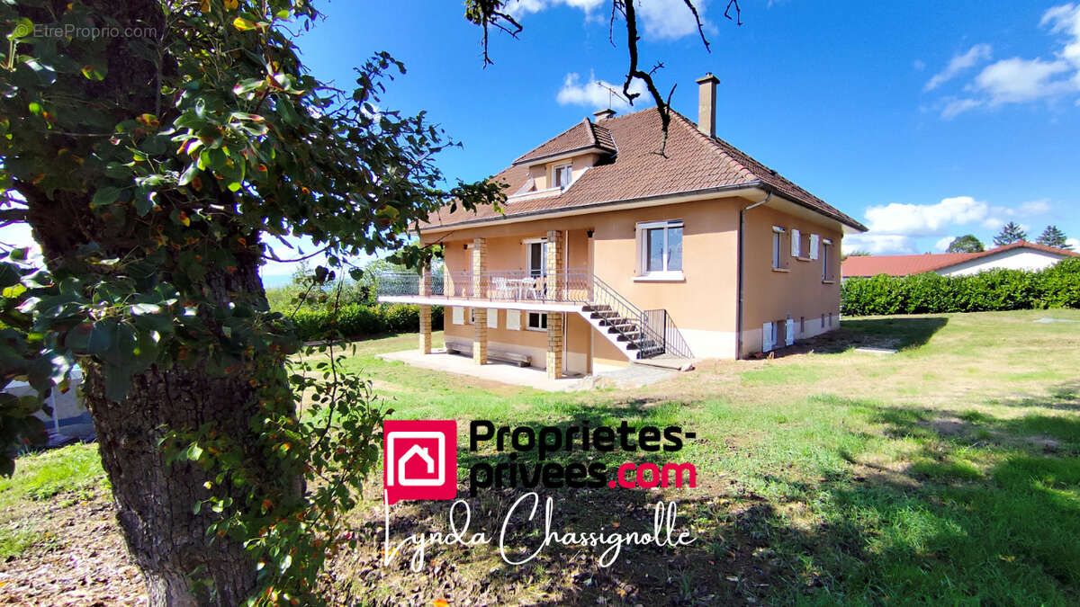 Maison à SAINT-SYMPHORIEN-DE-LAY